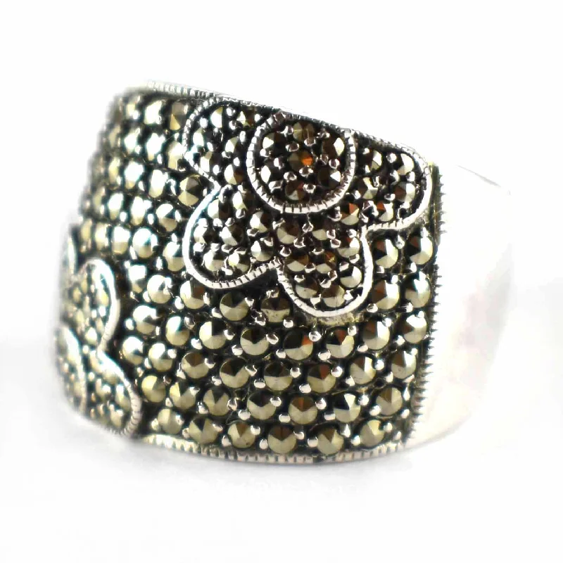 Flower pattern ring with marcasite & silver oxidize